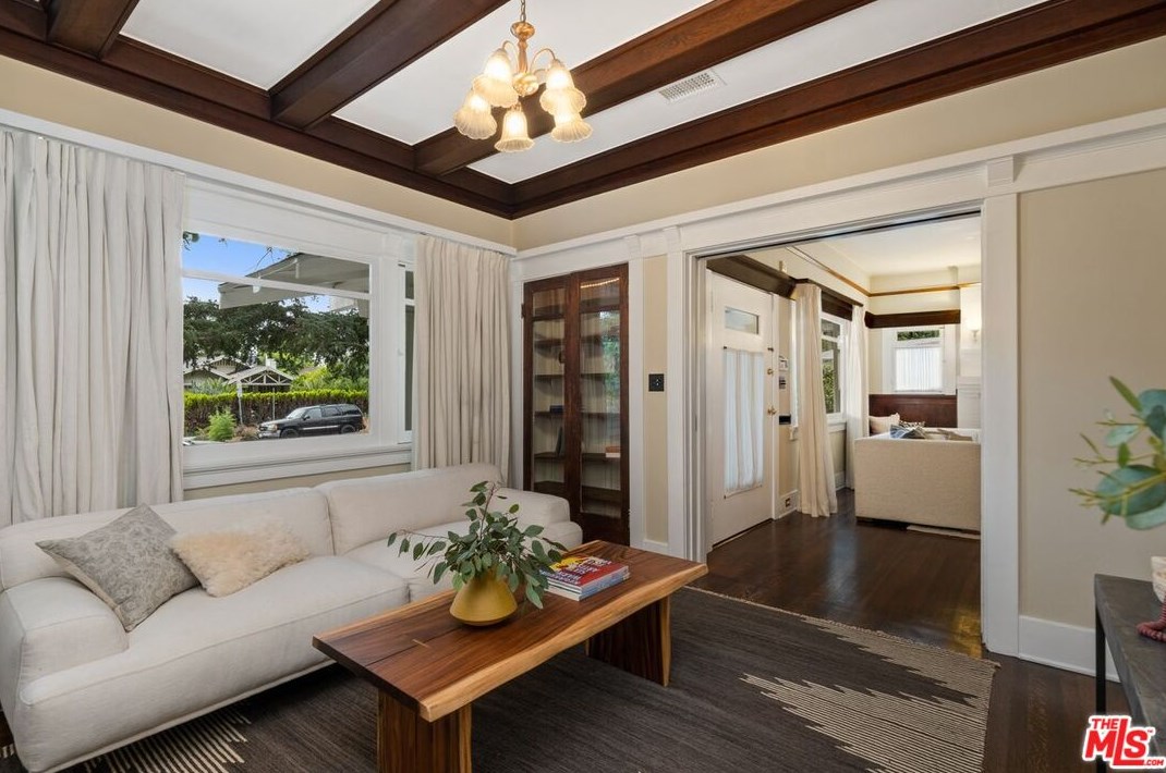 120 Harvard, Los Angeles CA  90062-1734 exterior