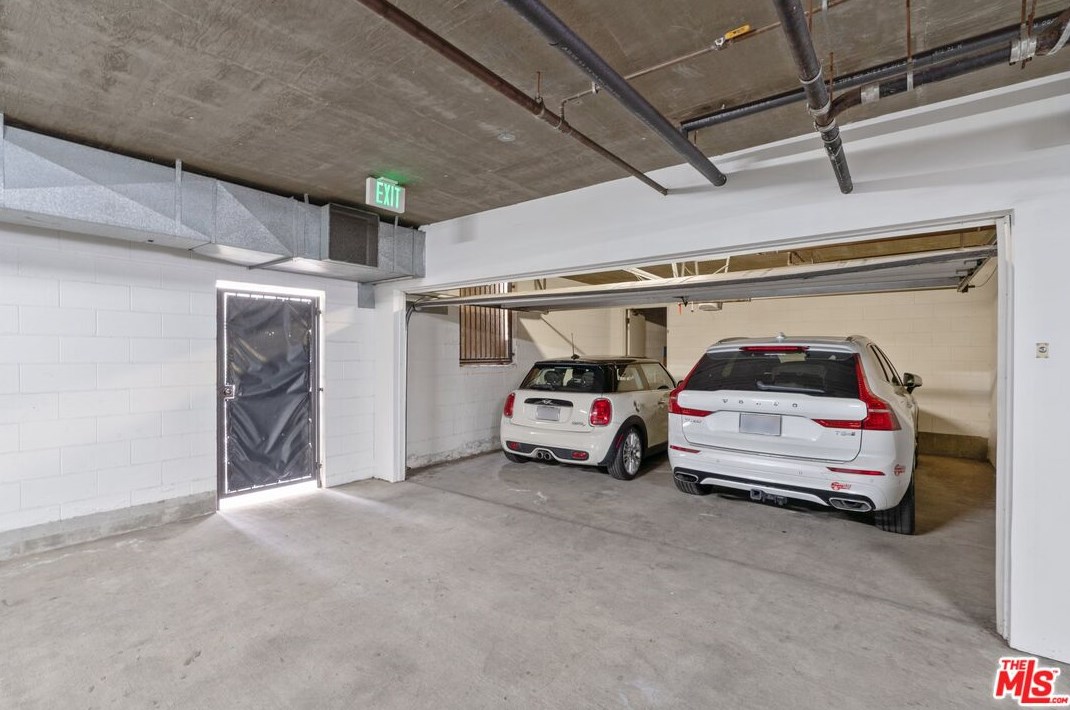 640 Sweetzer Ave, Los Angeles CA  90048-2184 exterior