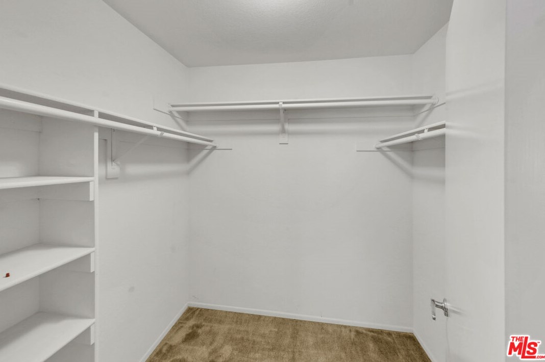 665 Twin Hills Dr, Banning CA  92220-5229 exterior