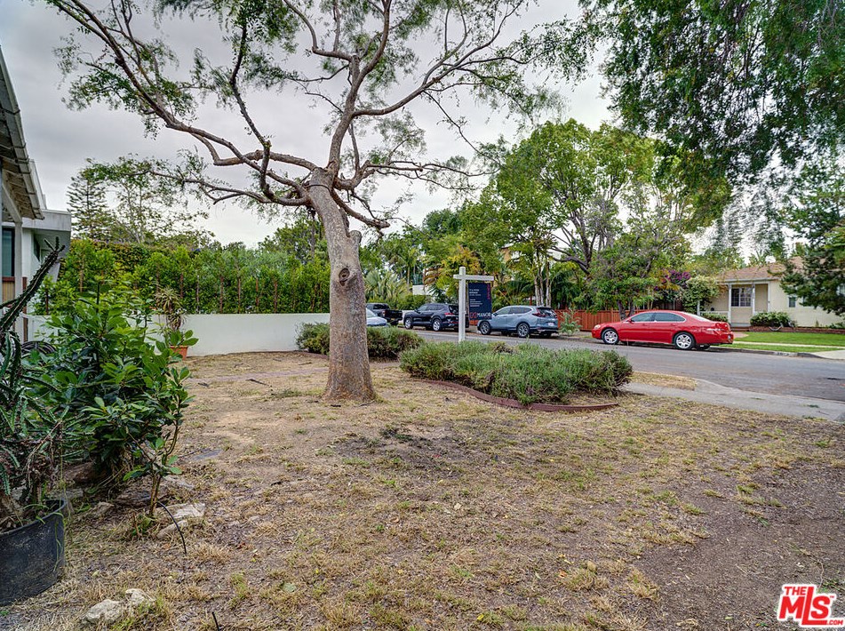 3612 Maplewood Ave, Los Angeles CA 90066-3022 exterior