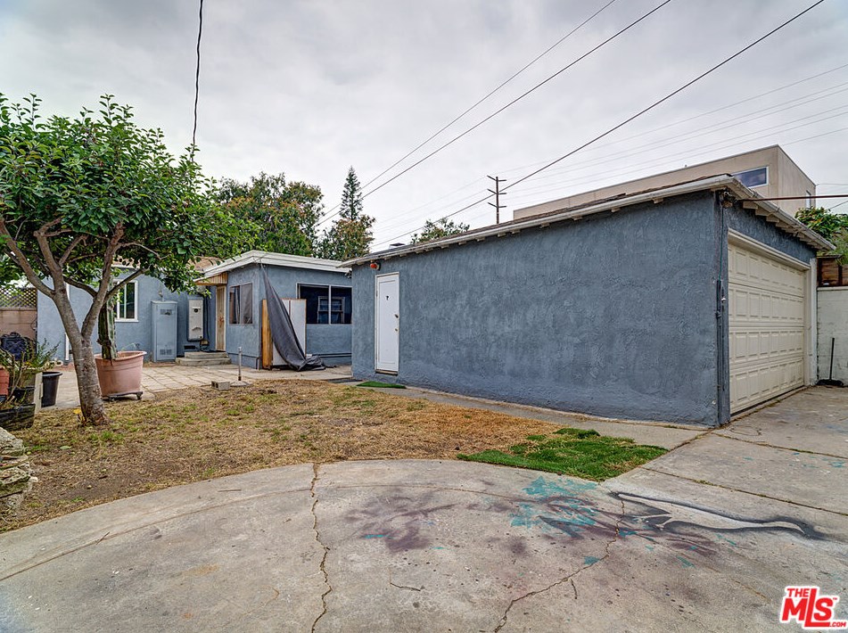 3612 Maplewood Ave, Los Angeles CA 90066-3022 exterior