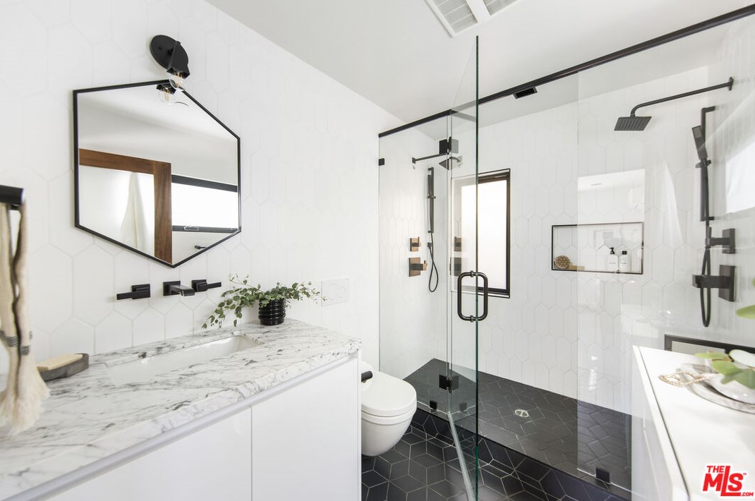 2326 Ewing St, Los Angeles CA  90039-3125 exterior