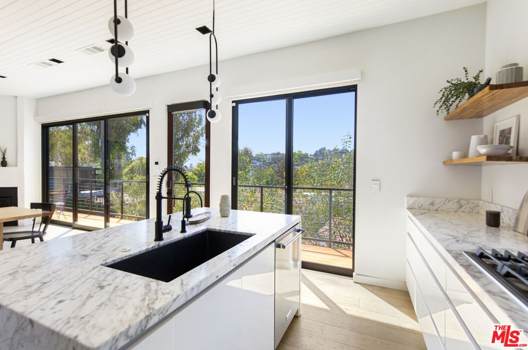 2326 Ewing St, Los Angeles CA  90039-3125 exterior