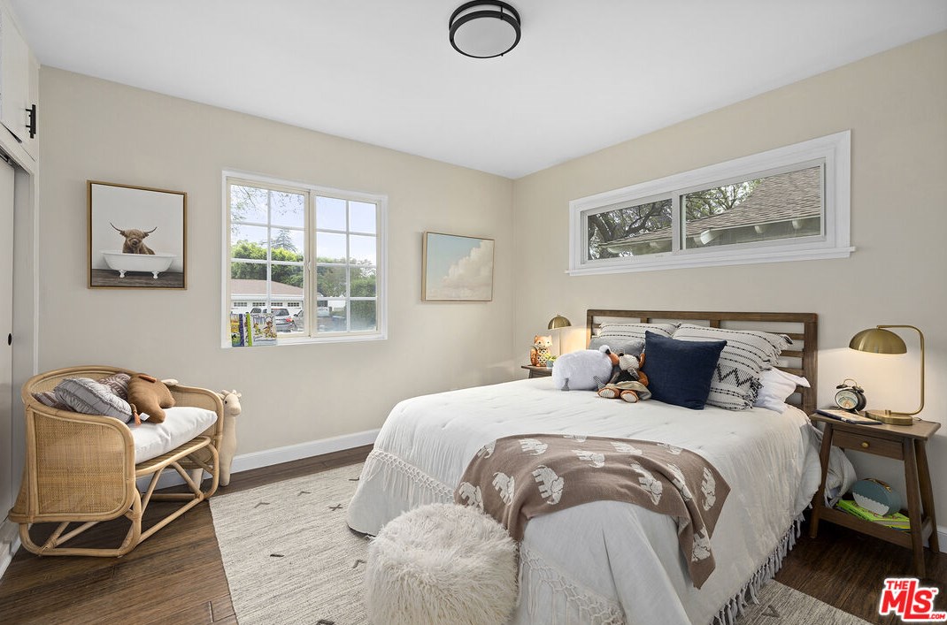 17815 Hiawatha St, San Fernando CA  91344-5911 exterior