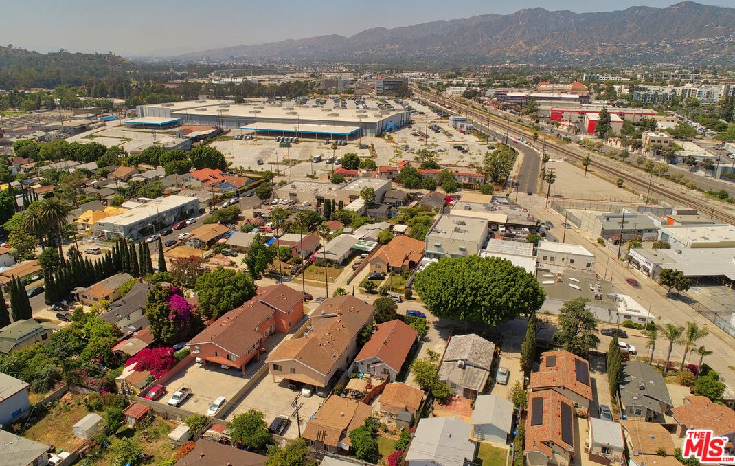 4122 Sequoia St, Los Angeles CA  90039-1119 exterior