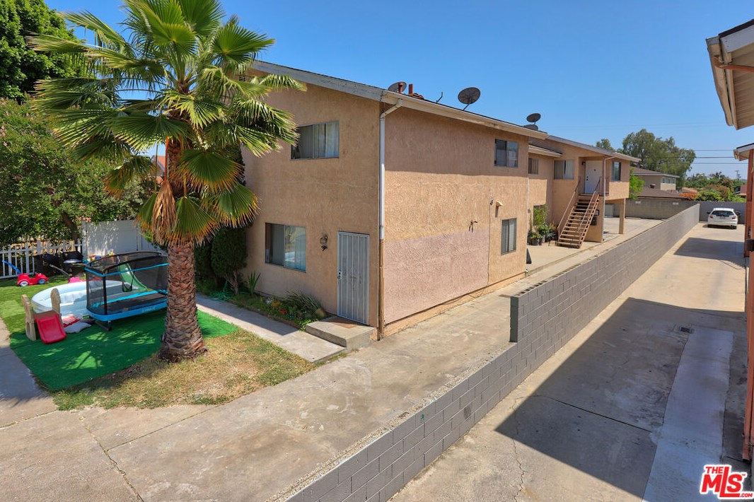 4122 Sequoia St, Los Angeles CA  90039-1119 exterior