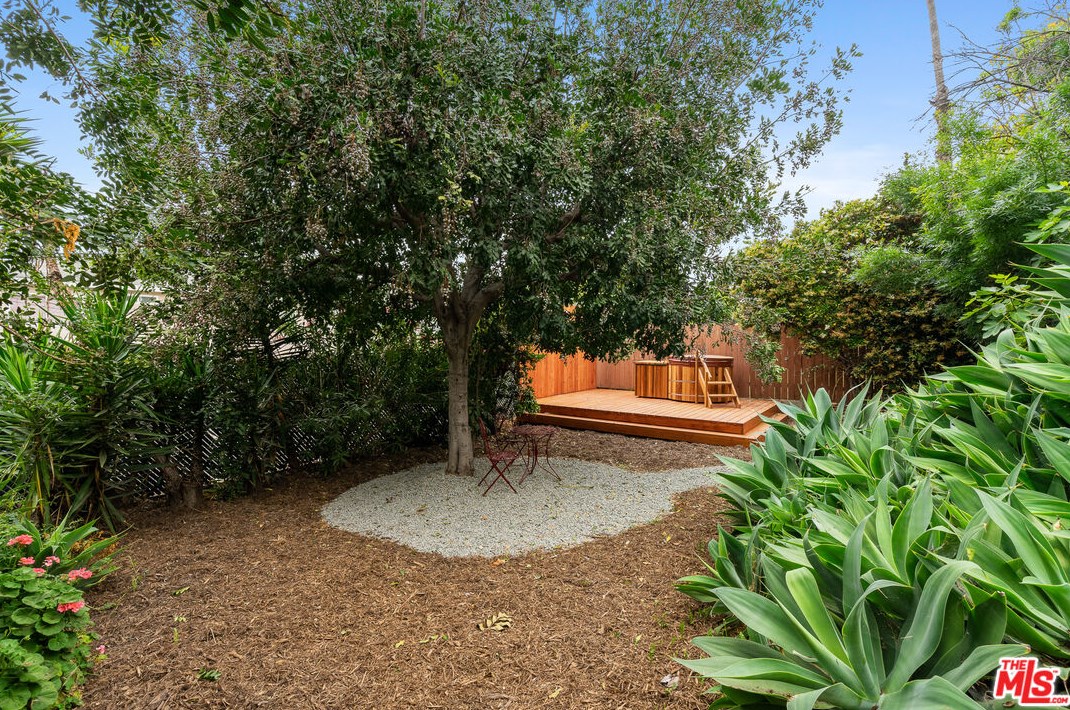 3174 Weldon Ave, Los Angeles CA  90065-2953 exterior