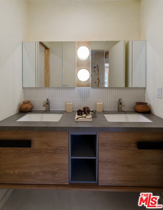 3174 Weldon Ave, Los Angeles CA  90065-2953 exterior