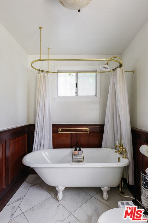 2443 Gower St, Los Angeles CA  90004-1303 exterior