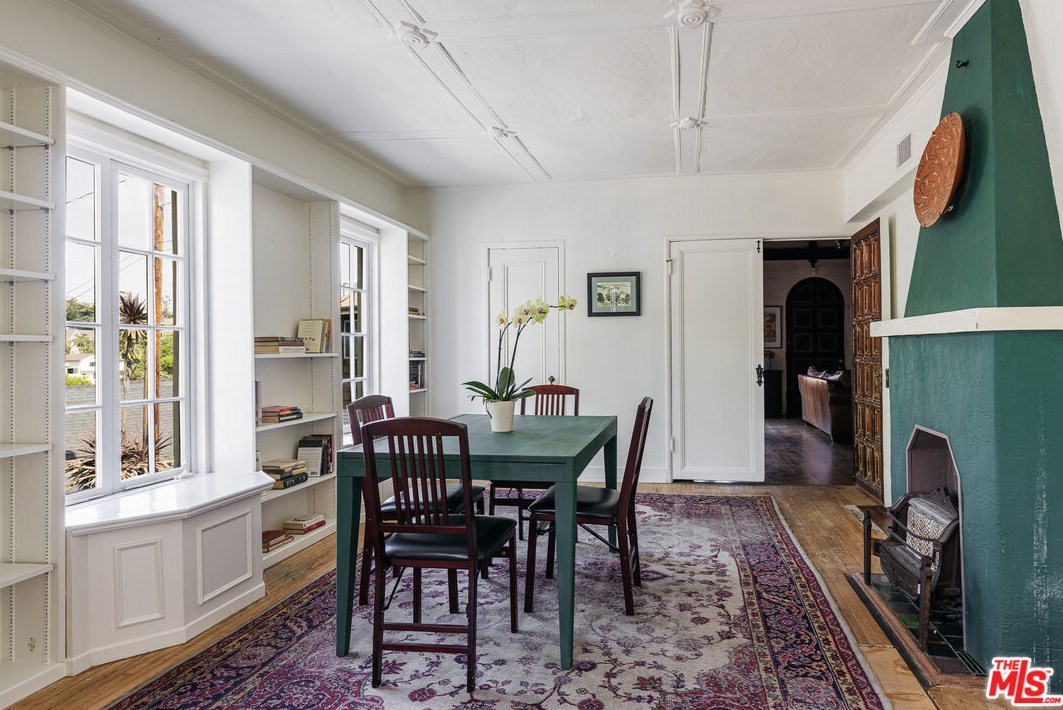 2443 Gower St, Los Angeles CA  90004-1303 exterior