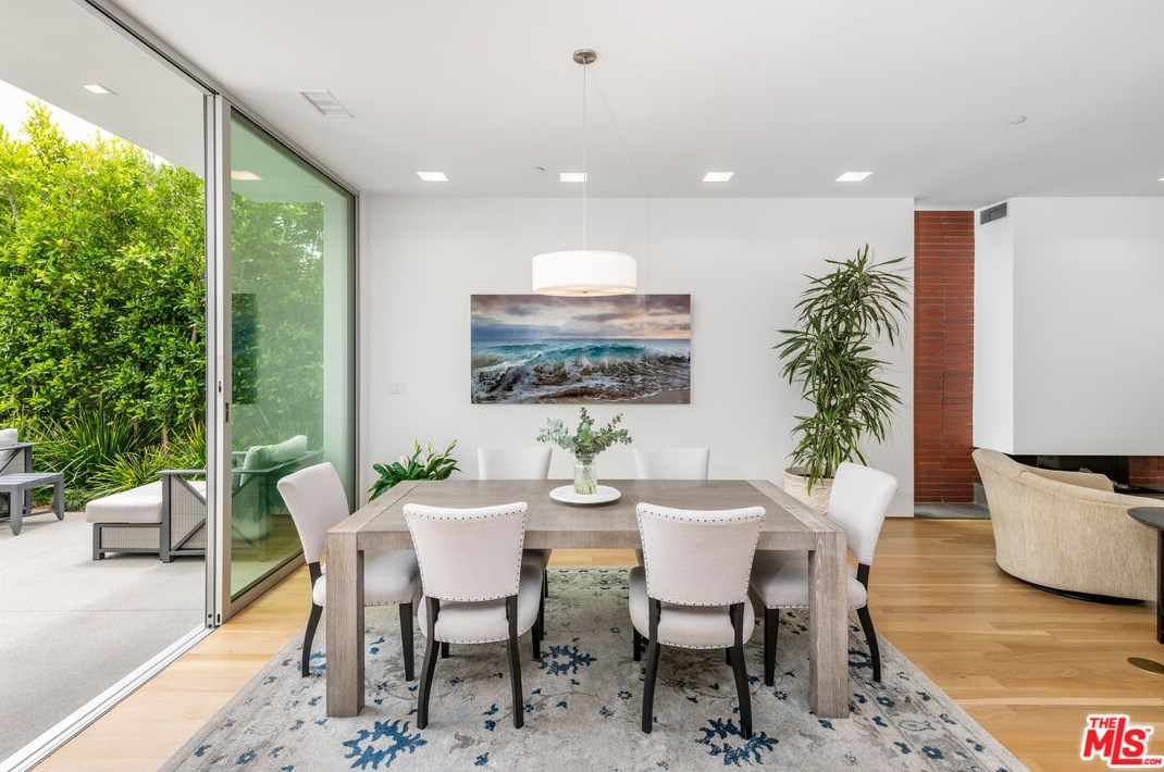 3632 Greenwood Ave, Los Angeles CA  90066-3018 exterior