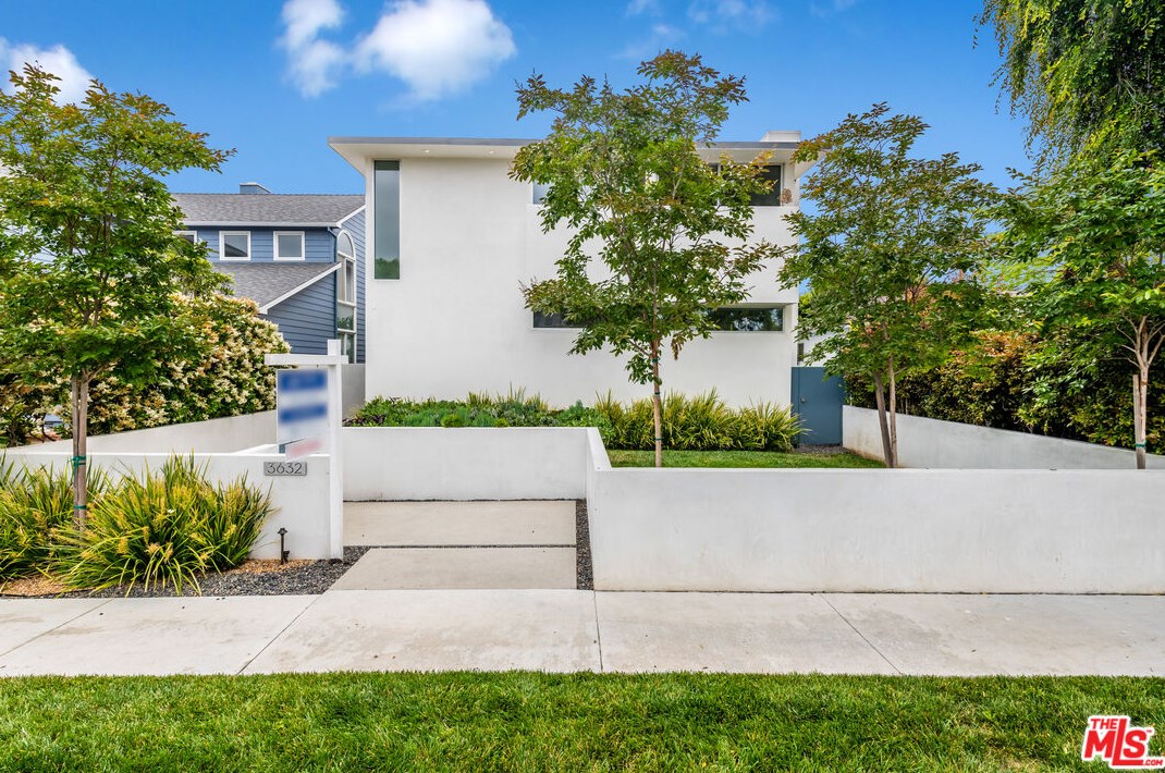 3632 Greenwood Ave, Los Angeles CA  90066-3018 exterior