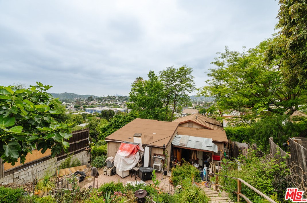 357 Marie Ave, Los Angeles CA  90042-2115 exterior