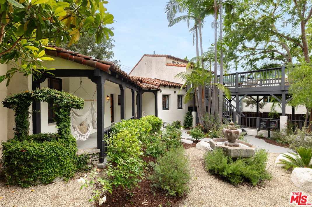 2718 Westshire Dr, Los Angeles CA  90068-1930 exterior