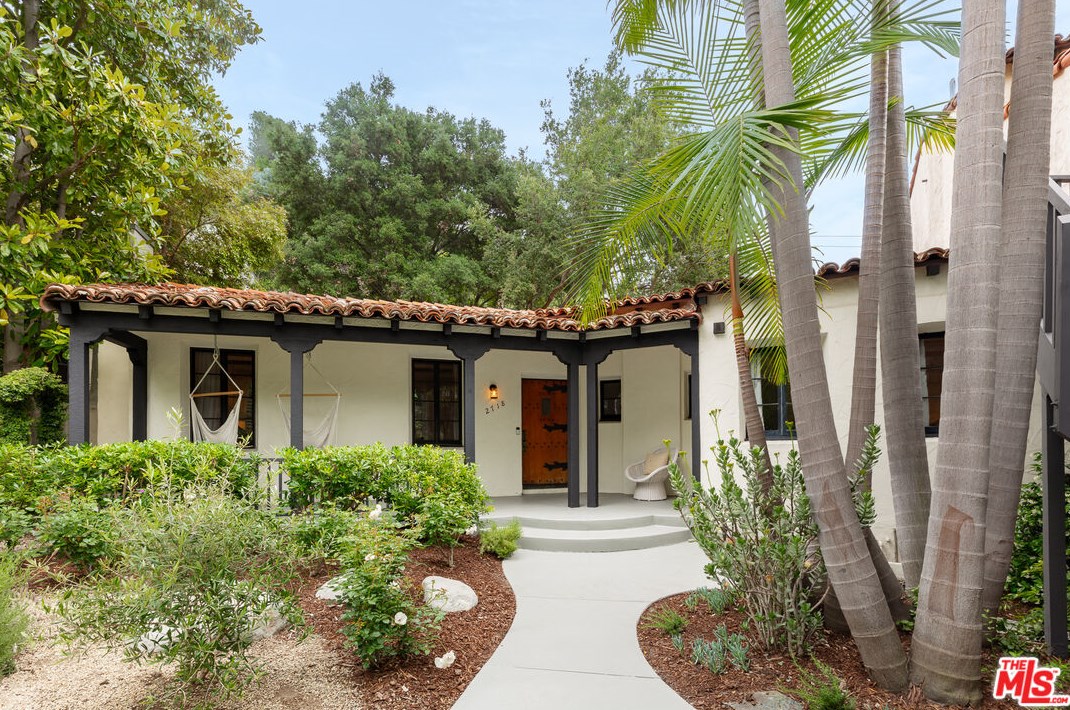 2718 Westshire Dr, Los Angeles CA  90068-1930 exterior
