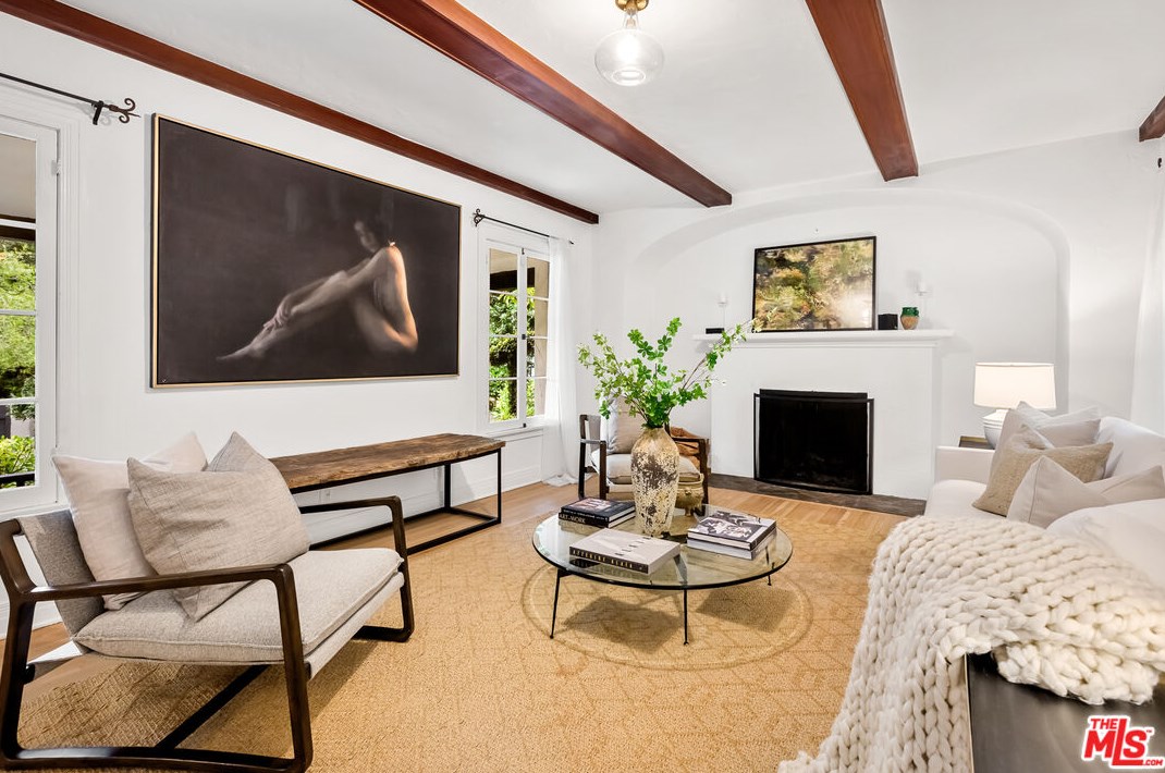 2718 Westshire Dr, Los Angeles CA  90068-1930 exterior