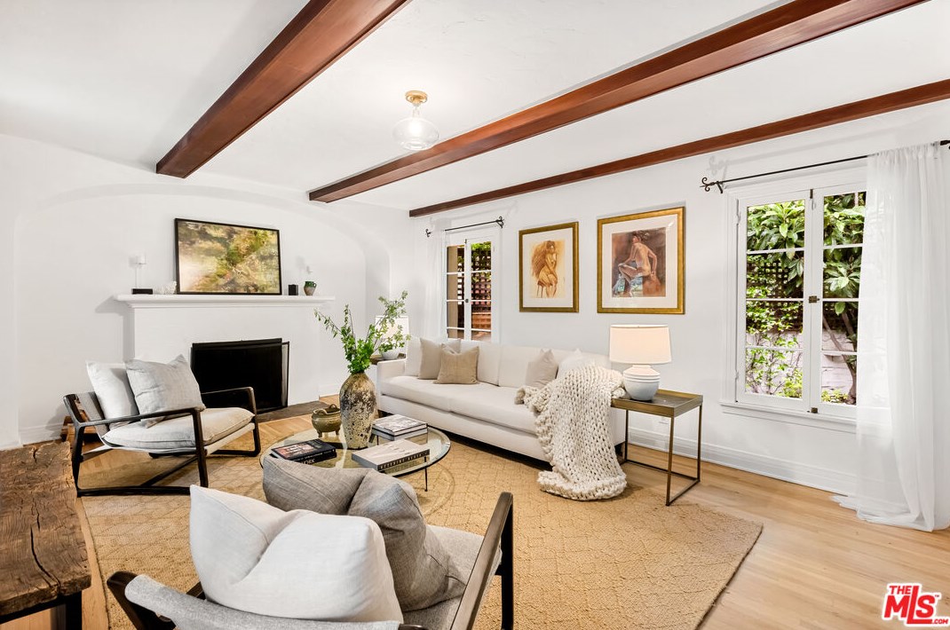 2718 Westshire Dr, Los Angeles CA  90068-1930 exterior