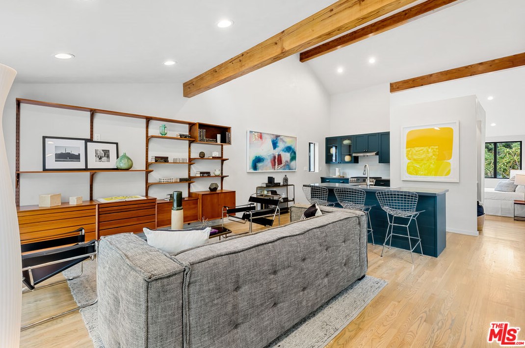 2718 Westshire Dr, Los Angeles CA  90068-1930 exterior