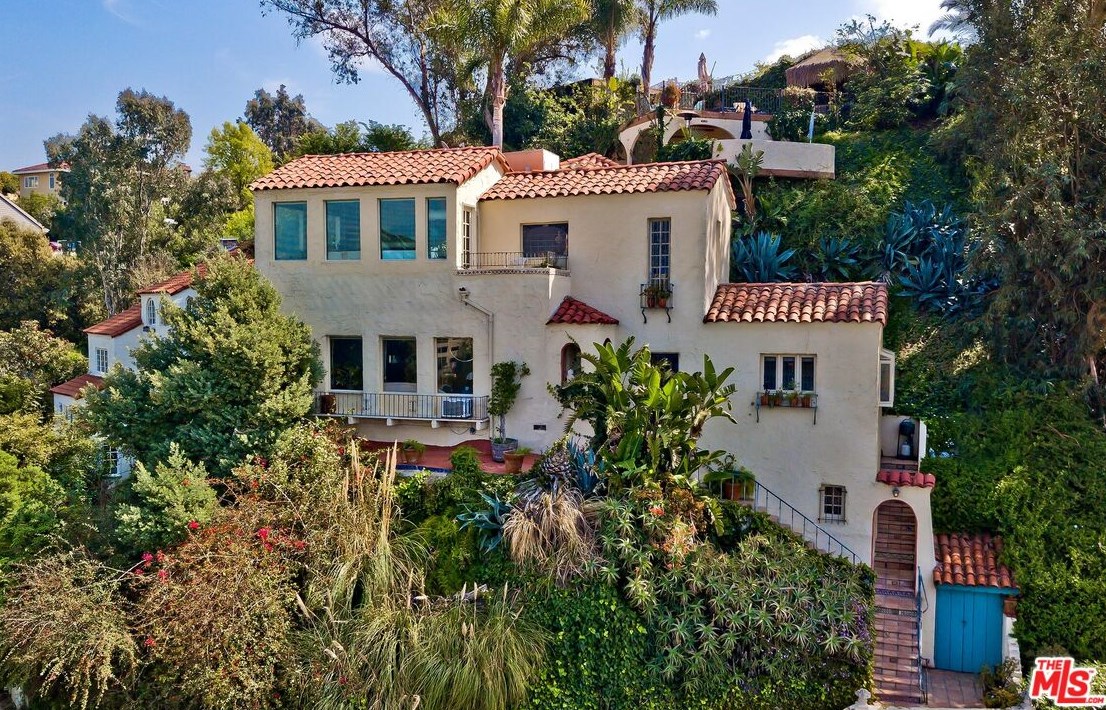 3346 Knoll Dr, Los Angeles CA  90068-1520 exterior