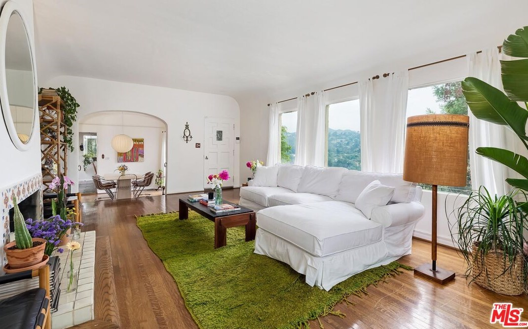 3346 Knoll Dr, Los Angeles CA  90068-1520 exterior