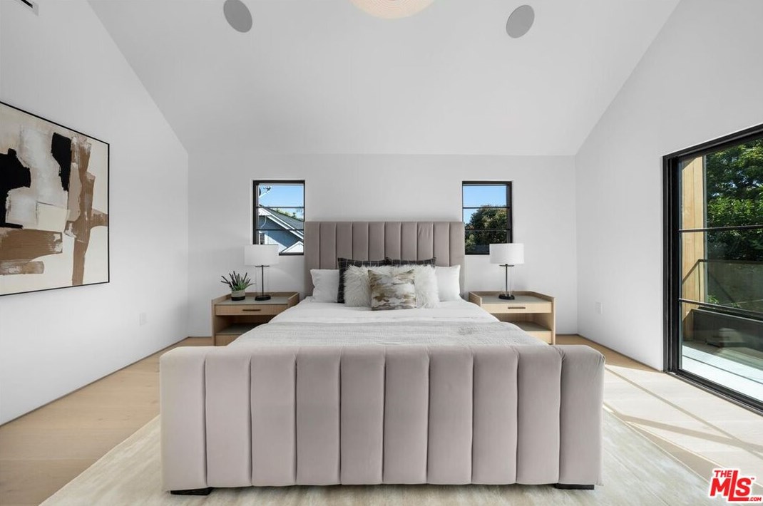 3945 Beethoven St, Los Angeles CA  90066-4144 exterior
