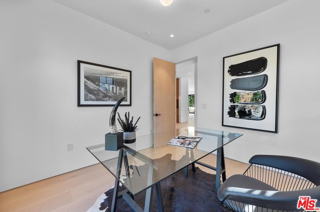 3945 Beethoven St, Los Angeles CA  90066-4144 exterior
