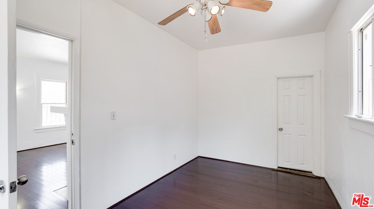 1660 Lemoyne St, Los Angeles CA  90026-2640 exterior