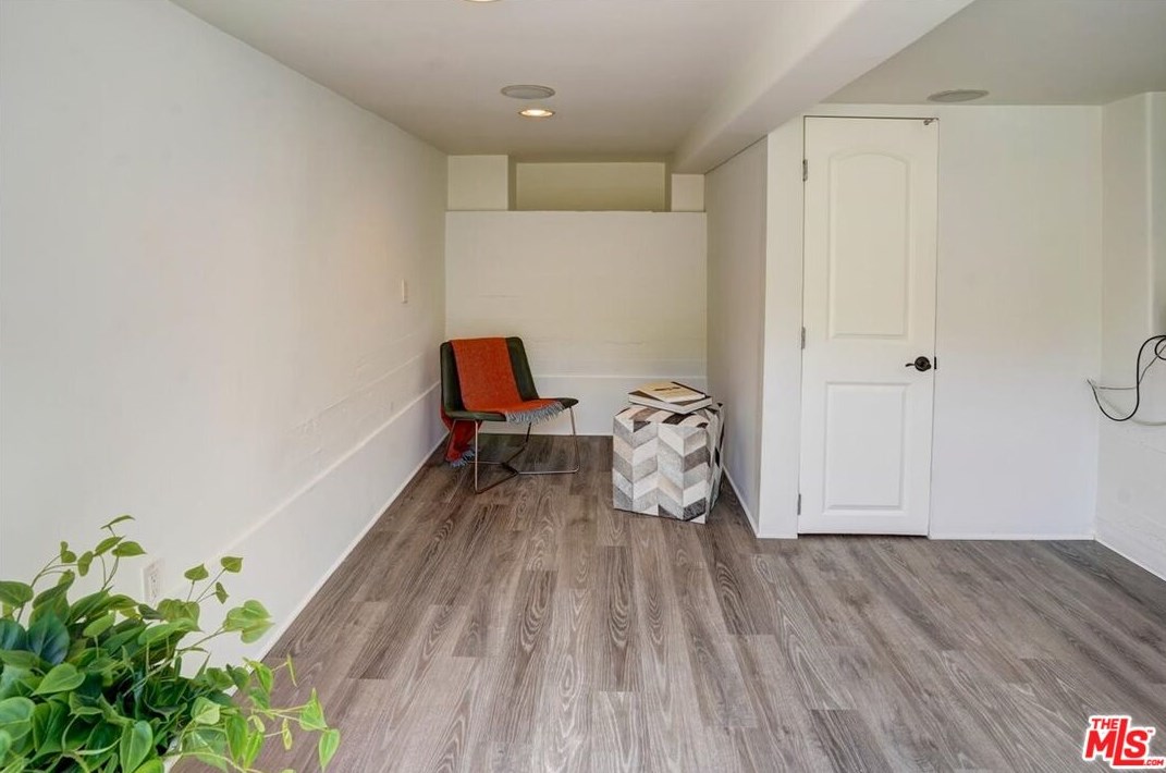 2070 Stanley Hills Dr, Los Angeles CA  90046-7752 exterior