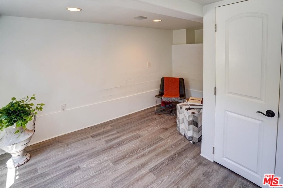 2070 Stanley Hills Dr, Los Angeles CA  90046-7752 exterior