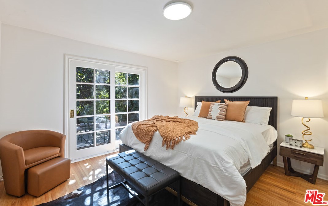 11600 Canton Pl, North Hollywood CA  91604-4163 exterior