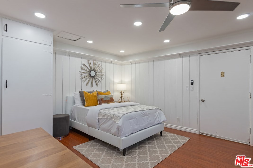 11600 Canton Pl, North Hollywood CA  91604-4163 exterior