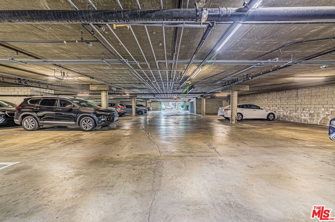 1029 Elden Ave, Los Angeles CA  90006-2958 exterior