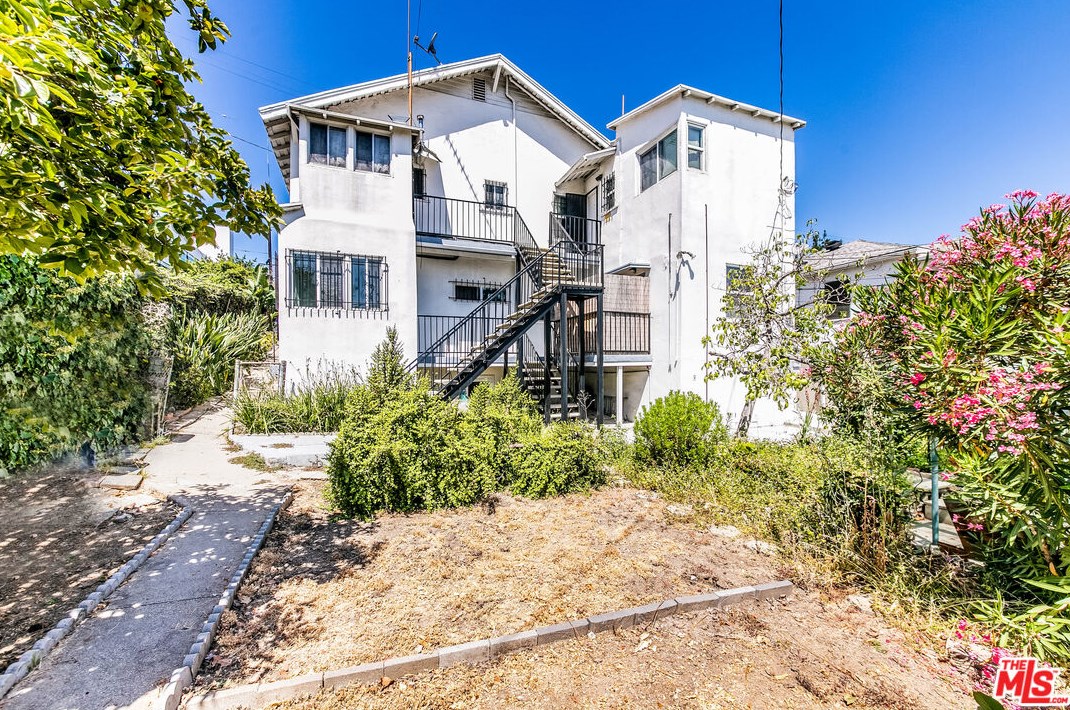 600 Juanita Ave, Los Angeles CA  90004-2216 exterior