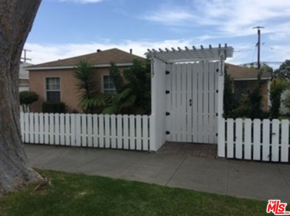 5117 Overland Ave, Los Angeles CA  90230-4913 exterior