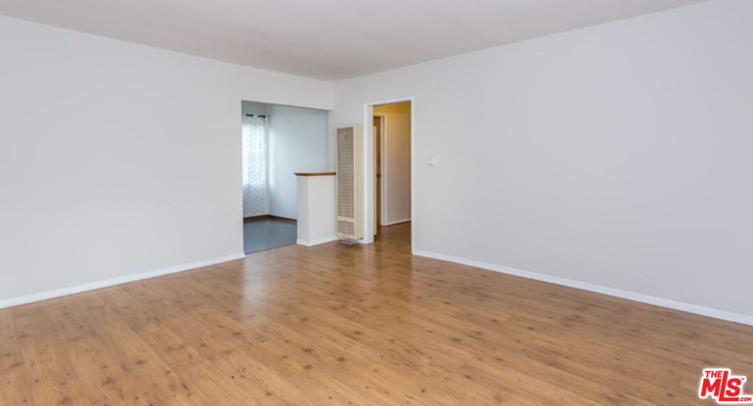 322 Huntley Dr, Los Angeles CA  90048-1919 exterior