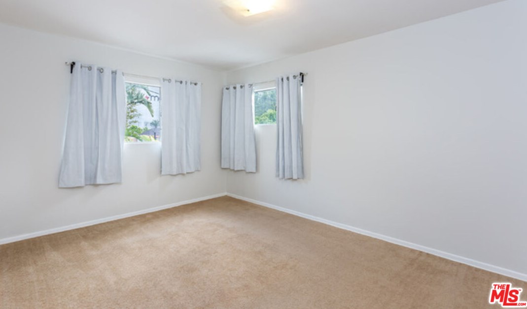 322 Huntley Dr, Los Angeles CA  90069-5002 exterior