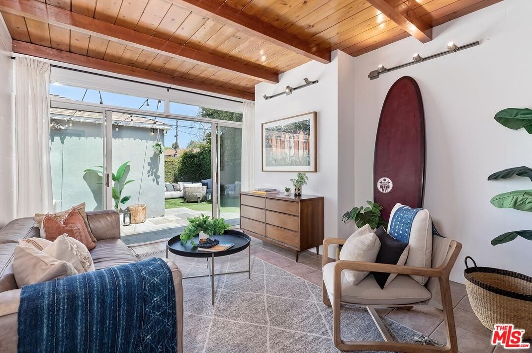 3608 Greenwood Ave, Los Angeles CA  90066-3018 exterior