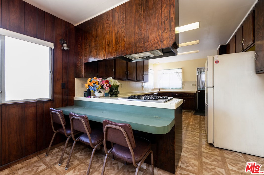 814 Bonnie Beach Pl, Los Angeles CA  90063-1240 exterior