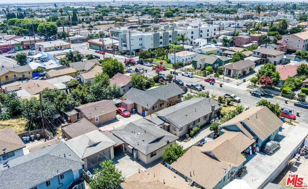 814 Bonnie Beach Pl, Los Angeles CA  90063-1240 exterior