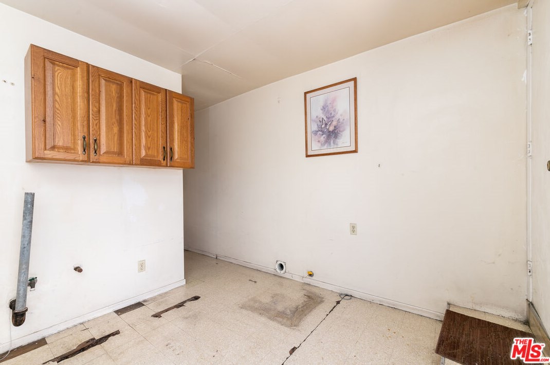 814 Bonnie Beach Pl, Los Angeles CA  90063-1240 exterior