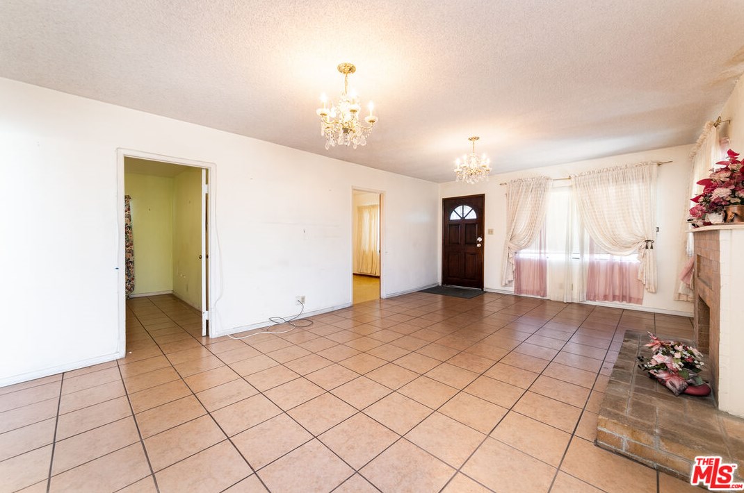 814 Bonnie Beach Pl, Los Angeles CA  90063-1240 exterior