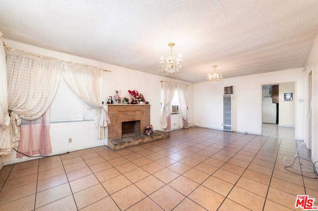 814 Bonnie Beach Pl, Los Angeles CA  90063-1240 exterior