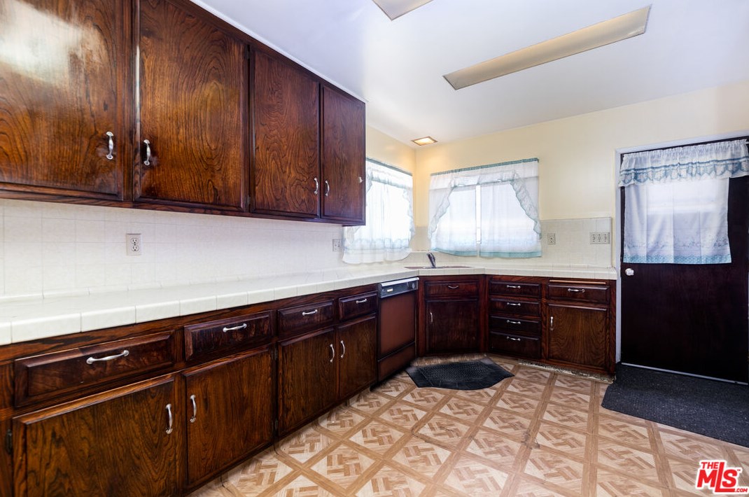 814 Bonnie Beach Pl, Los Angeles CA  90063-1240 exterior