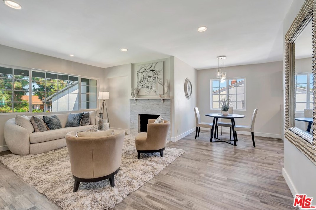 3816 Dunsmuir Ave, Los Angeles CA  90008-1017 exterior