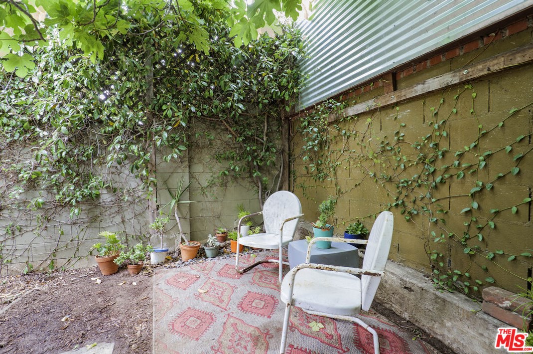 812 Coronado St, Los Angeles CA  90026-3913 exterior