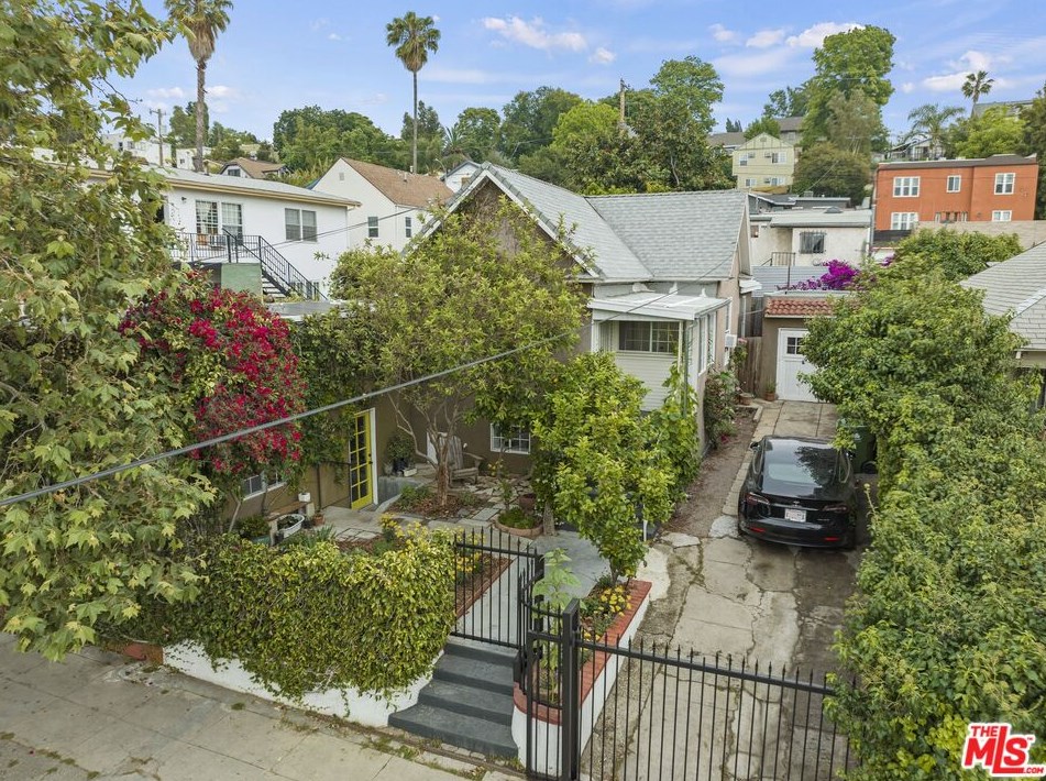 812 Coronado St, Los Angeles CA  90026-3913 exterior