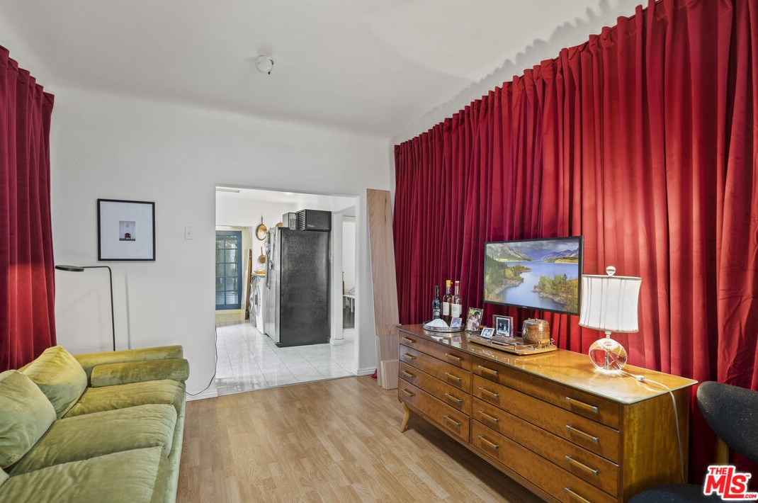 812 Coronado St, Los Angeles CA  90026-3913 exterior