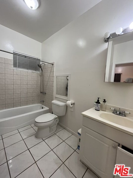 2963 San Marino St, Los Angeles CA  90006-1861 exterior