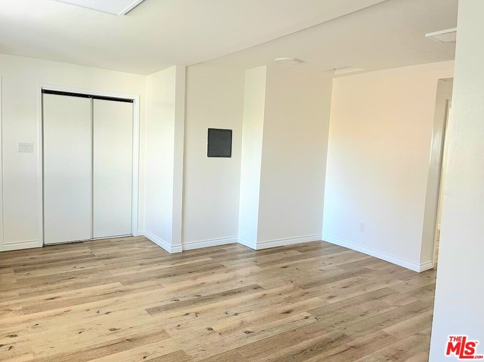 2963 San Marino St, Los Angeles CA  90006-1616 exterior
