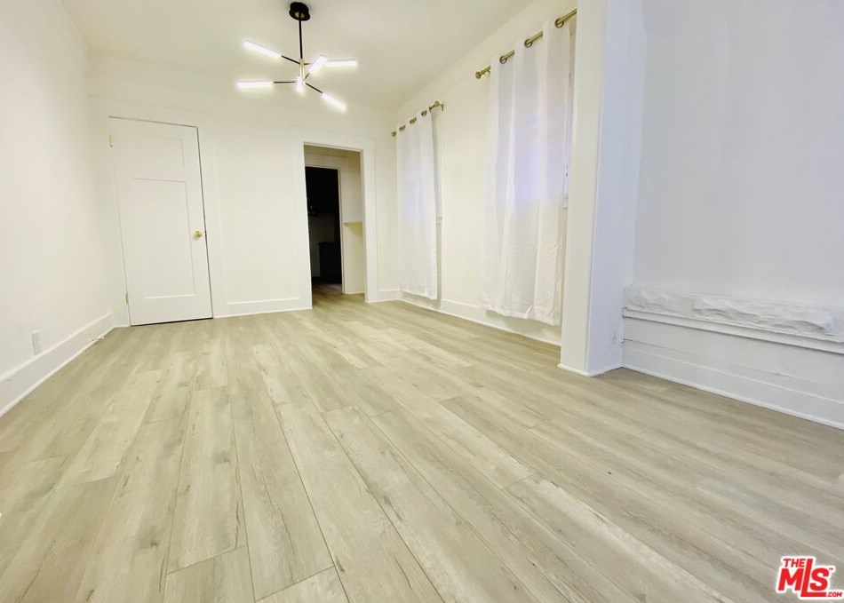 1474 Vernon Ave, Los Angeles CA  90011-3856 exterior